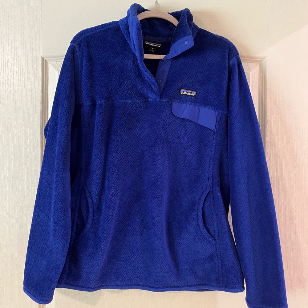 Womens Blue Patagonia Pullover. In excellent condition